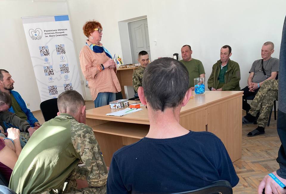 Розумні ігри допомагають військовим на Рівненщині відволіктися від війни