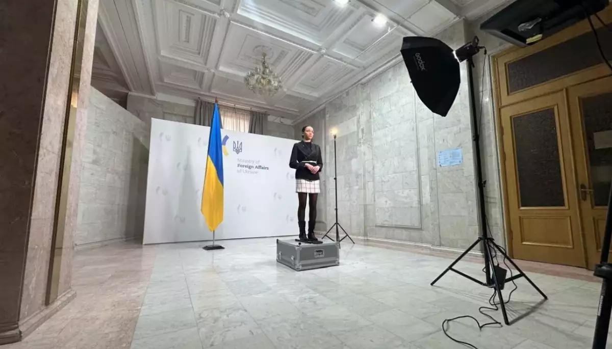 ШІ-аватар Вікторія озвучуватиме офіційні заяви МЗС