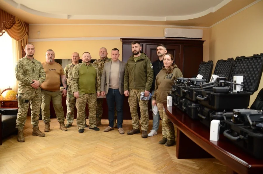 Представники сімох підрозділів ЗСУ отримали дрони.