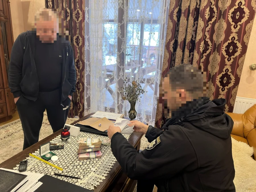 Один з підозрюваних лікарів.