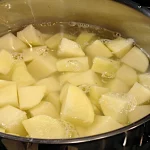 Як правильно варити картоплю, щоб вона була максимально смачною та корисною