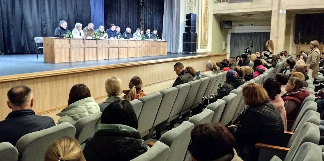 Зустріч з родинами полонених і зниклих безвісти в Рівному.