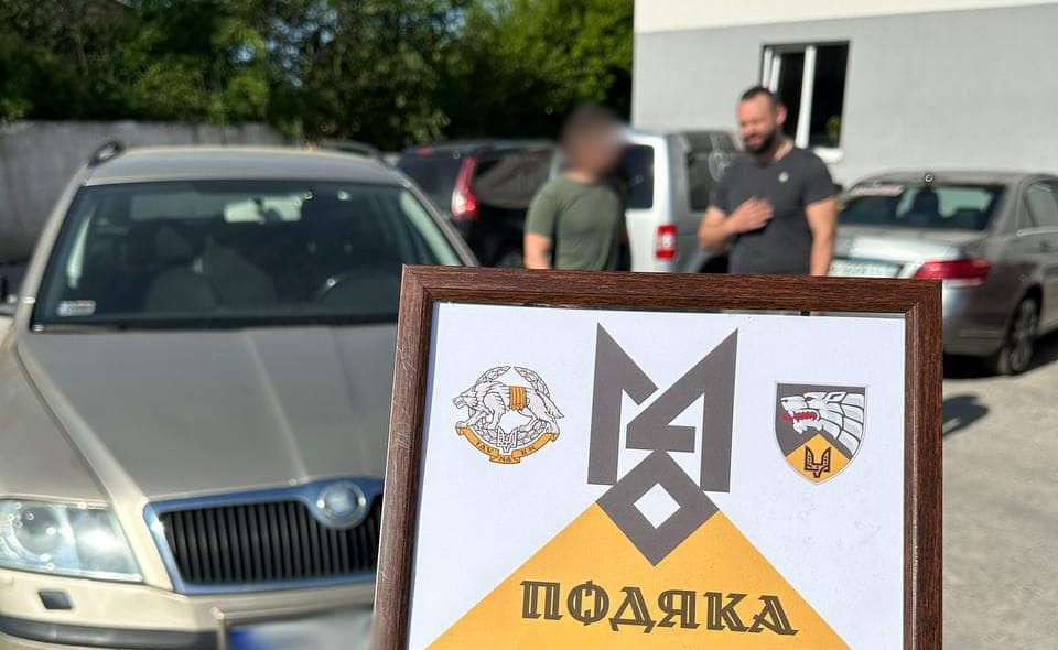 Віддавали все, на що показували пальцем військові
