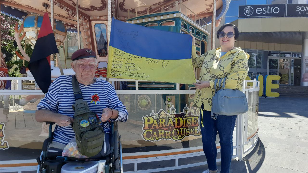 Відомий волонтер дядя Гриша збирає донати на дрони для ЗСУ у Рівному