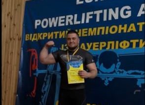 На Чемпіонаті України WPA з пауерліфтингу переміг рівнянин