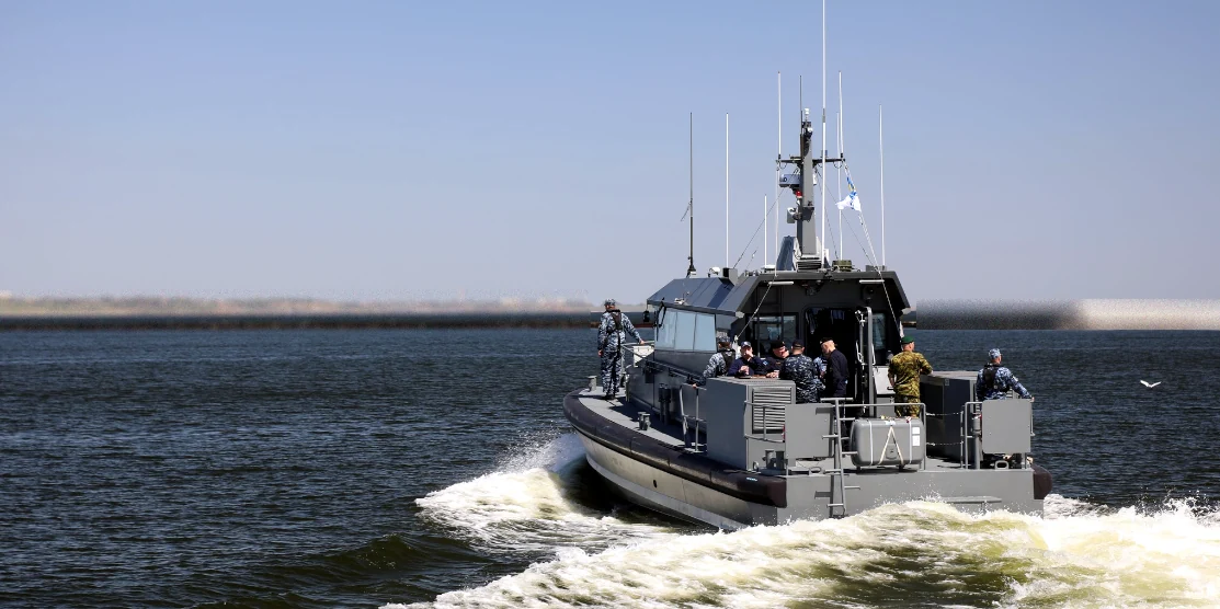 У ВМС ЗСУ поповнення. На катерах “Ірпінь” та “Рені” піднято Військово-Морські Прапори