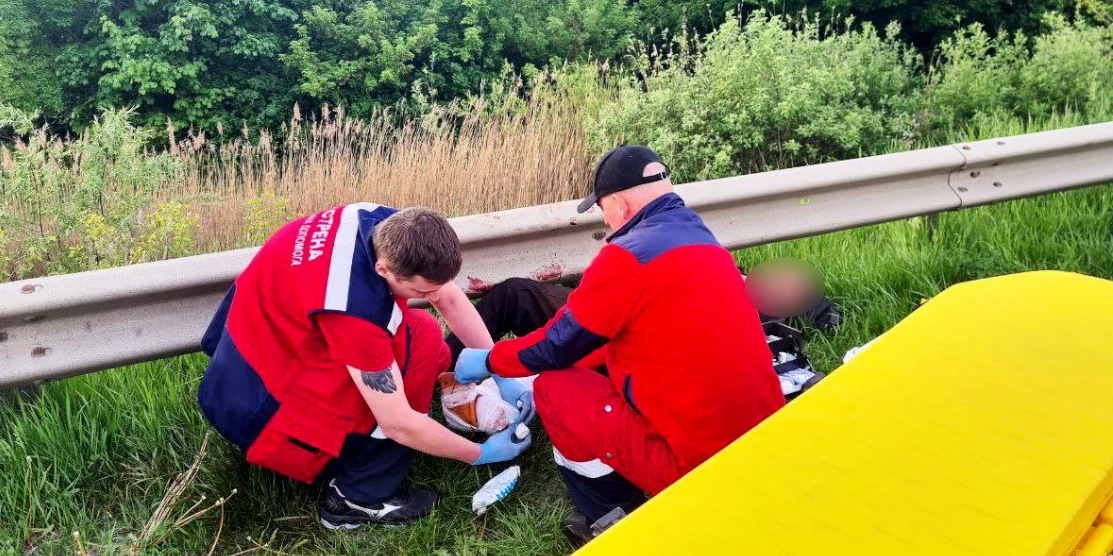 У Рівненському районі розшукують водія, який наїхав на пішохода та втік