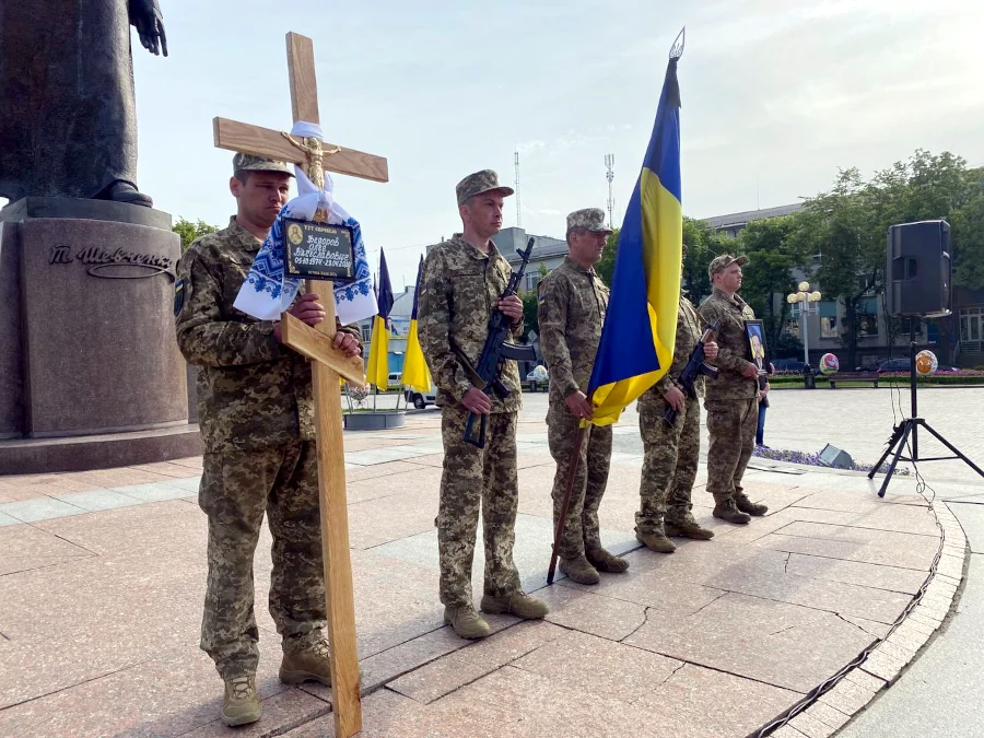 У Рівному провели у Засвіти загиблого Героя - фото 2