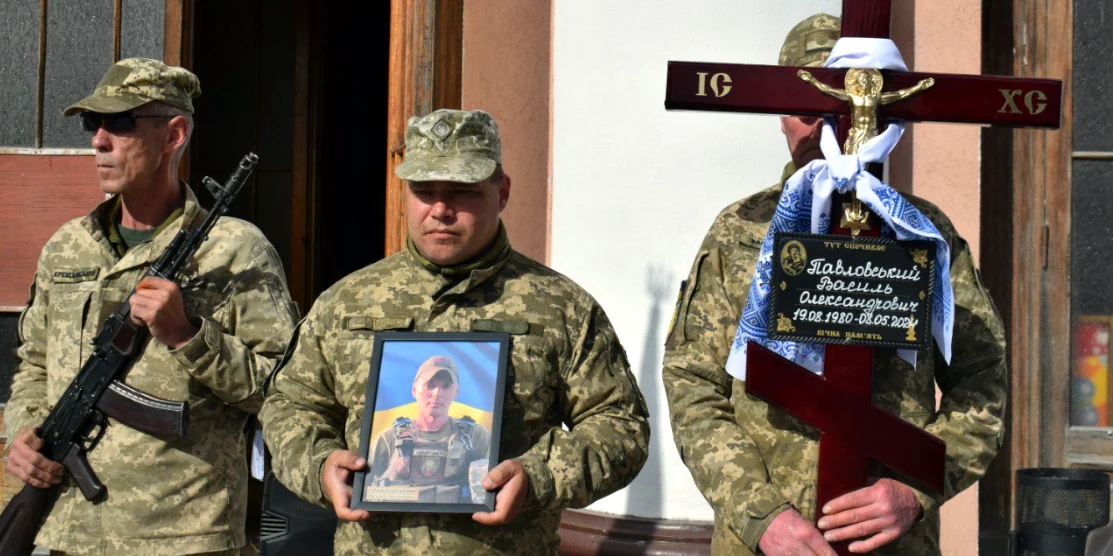 У Здолбунівській громаді віддали шану воїну ЗСУ Василю Павловському
