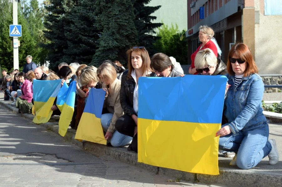 У Здолбунівській громаді віддали шану воїну ЗСУ Василю Павловському - фото 3