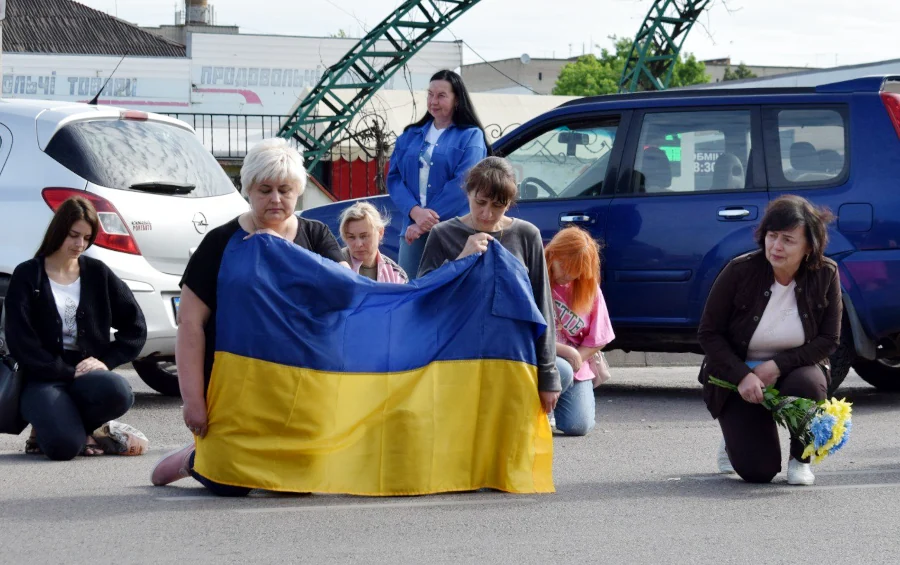 У Здолбунівській громаді провели в останню земну дорогу загиблого Героя - фото 4