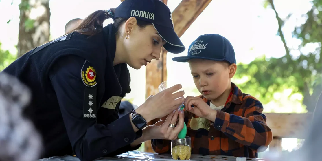 У Рівному психологи поліції та ДСНС, а також службові собаки, працювали з дітьми (ФОТО, ВІДЕО)
