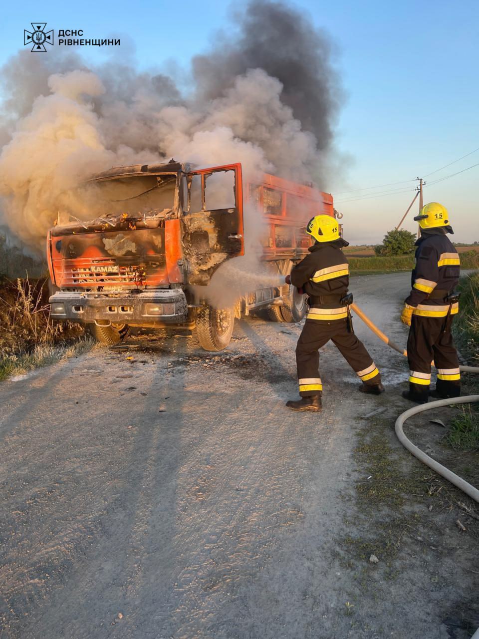 Пожежу вантажного автомобіля ліквідували на Рівненщині