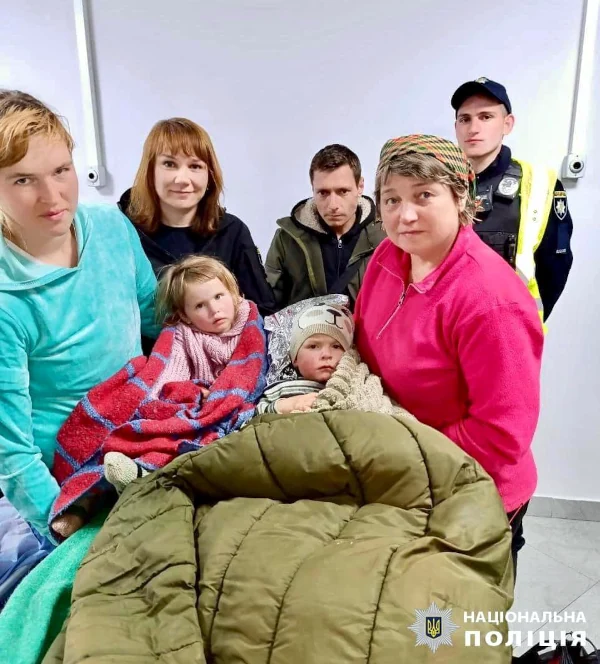 На Волині поліцейські розшукали безвісти зниклих дворічних діток - фото 1