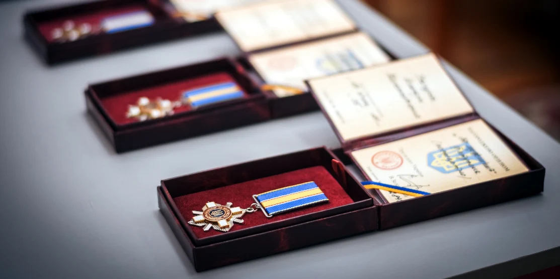 В Рівненській ОДА вручили ордени “За мужність” трьом родинам загиблих нацгвардійців
