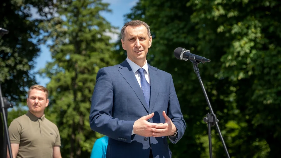 40 автомобілів до медзакладів 