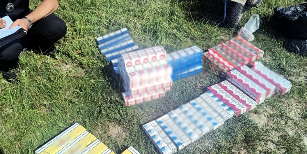 540 пачок нелегальних цигарок вилучили у скутериста в Рівненському районі