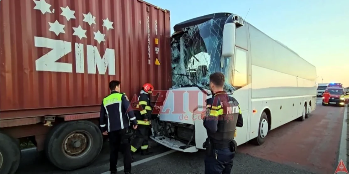 Автобус з українцями потрапив у ДТП в Румунії, є постраждалі (ВІДЕО)