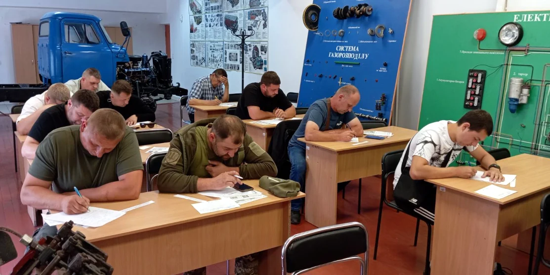 Нові професії у Центрі профтехосвіти Рівненщини отримали понад 200 ветеранів війни