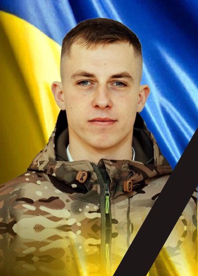 У громадах Рівненщини провели в останню дорогу двох Захисників - фото 1