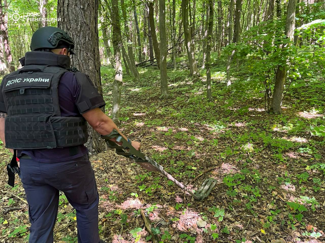 Артснаряд знищили на Рівненщині