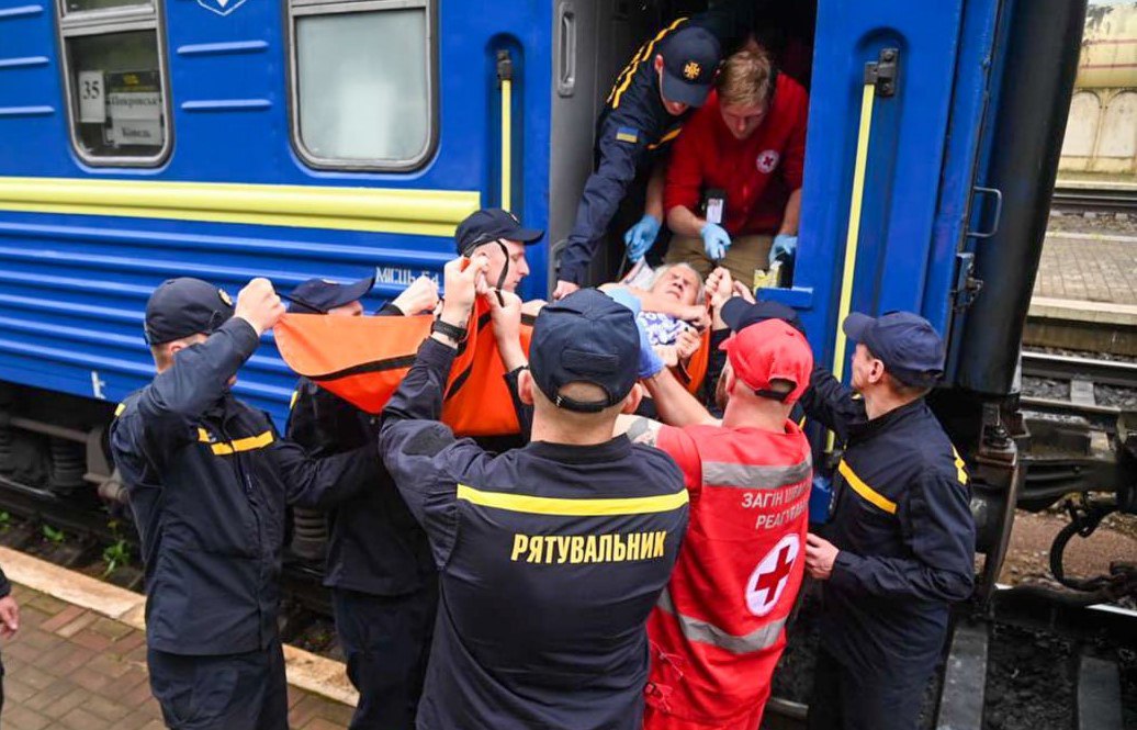 Шостий евакуаційний потяг прибув на Рівненщину