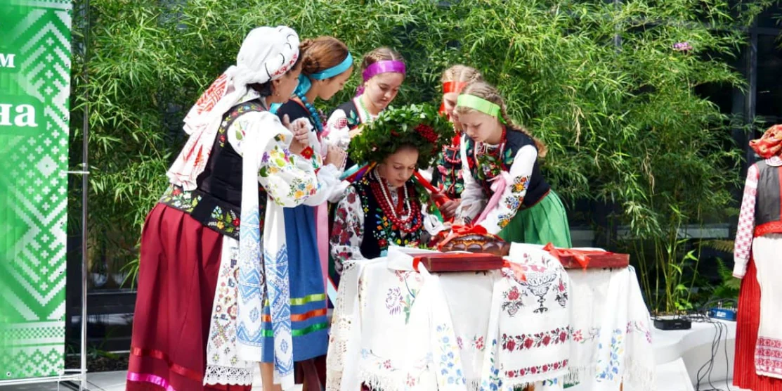 Весільний обряд “читання корони” увійшов до списку нематеріальної культурної спадщини України
