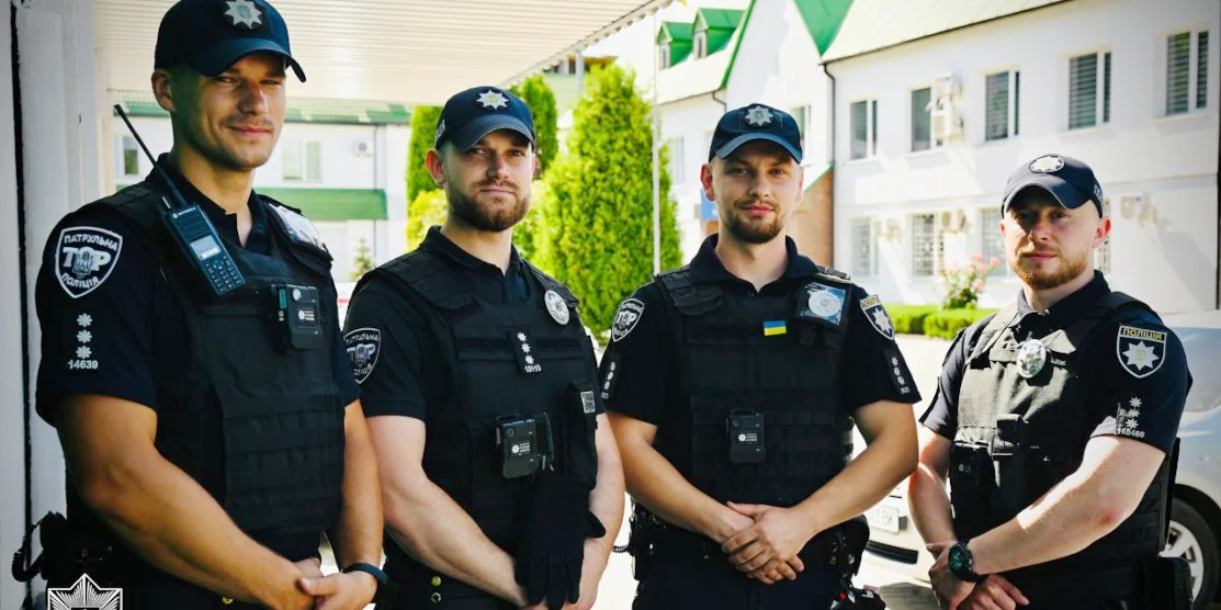 Пожежі у багатоповерхівці в Рівному завадили патрульні поліцейські