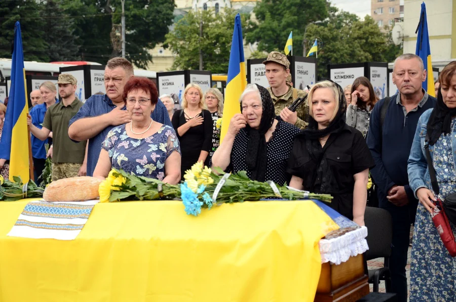 З полеглим Воїном попрощалися у Рівному - фото 1