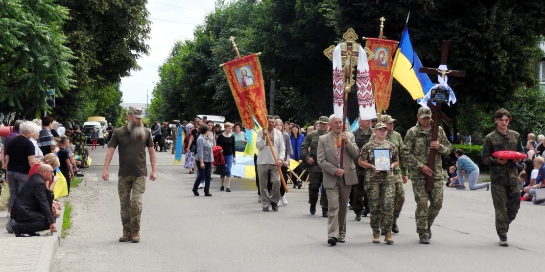 Із загиблим Захисником Дмитром Левчиком попрощалися у Здолбунівській громаді