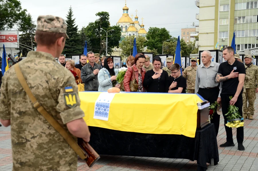У Рівному попрощалися із Захисником - фото 1 У Рівному попрощалися із Захисником - фото 1