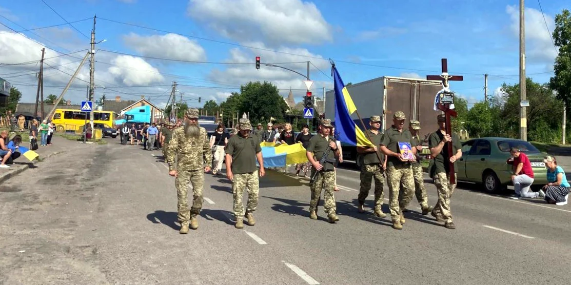 У Здолбунівській громаді провели в останню дорогу загиблого Героя