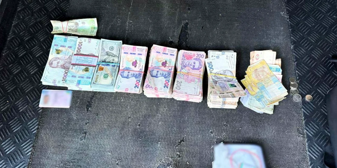 Понад півмільйона гривень в барсетці вкрав зловмисник у Рівному