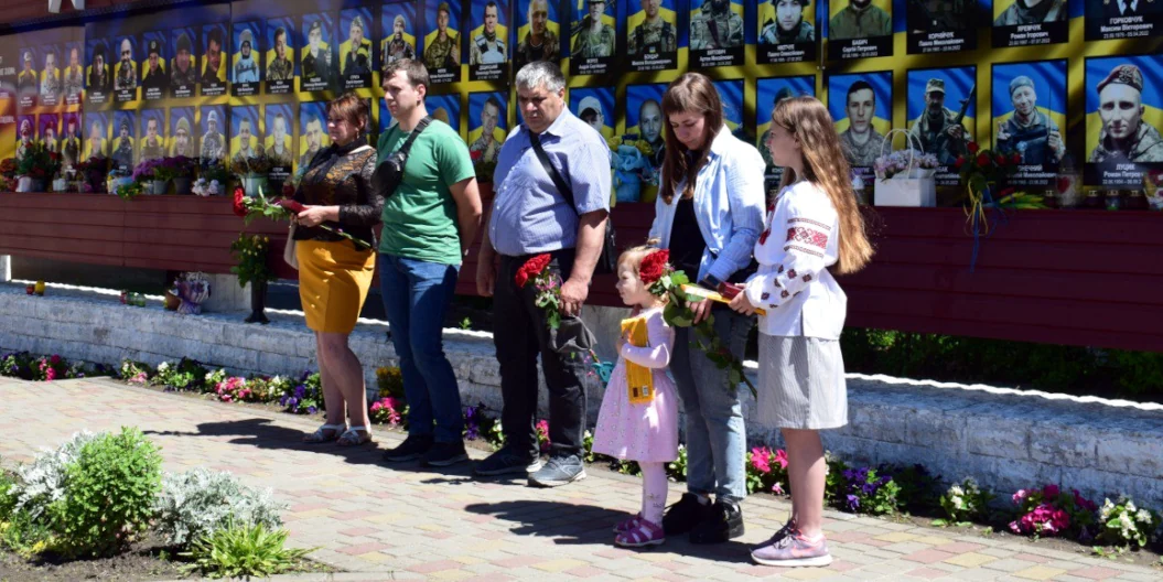 У Здолбунівській громаді вручили нагороди рідним загиблих Захисників