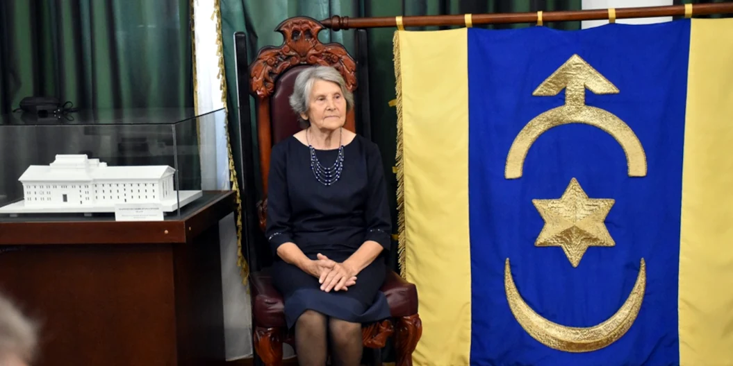 80-літній ювілей відзначає майстриня, яка “золотом” вишила прапор міста Дубно