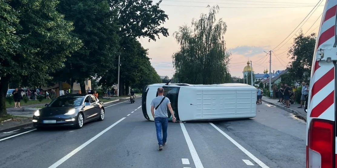 В ДТП у Здолбунові травмувалась пасажирка буса