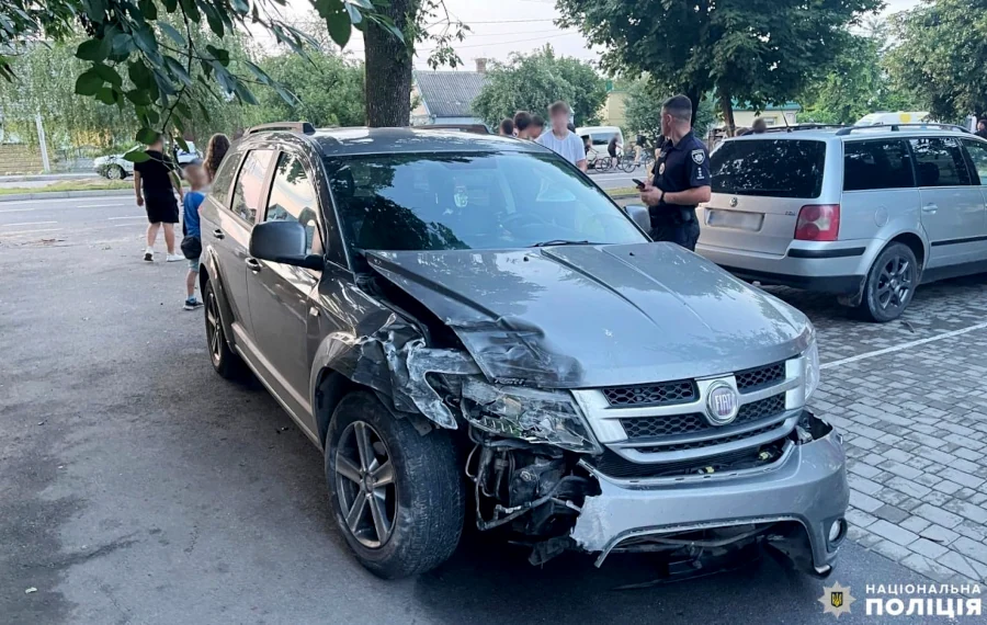В ДТП у Здолбунові травмувалась пасажирка буса - фото 1