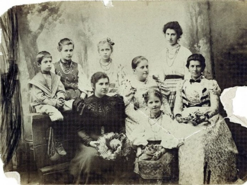 Славетна родина, яка зазнала кривди, гонінь і тортур