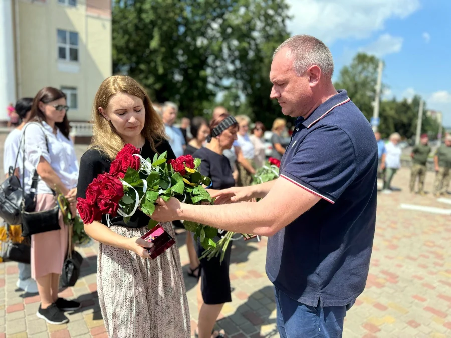 Рідним загиблого Героя зі Здолбунова вручили нагороди - фото 2