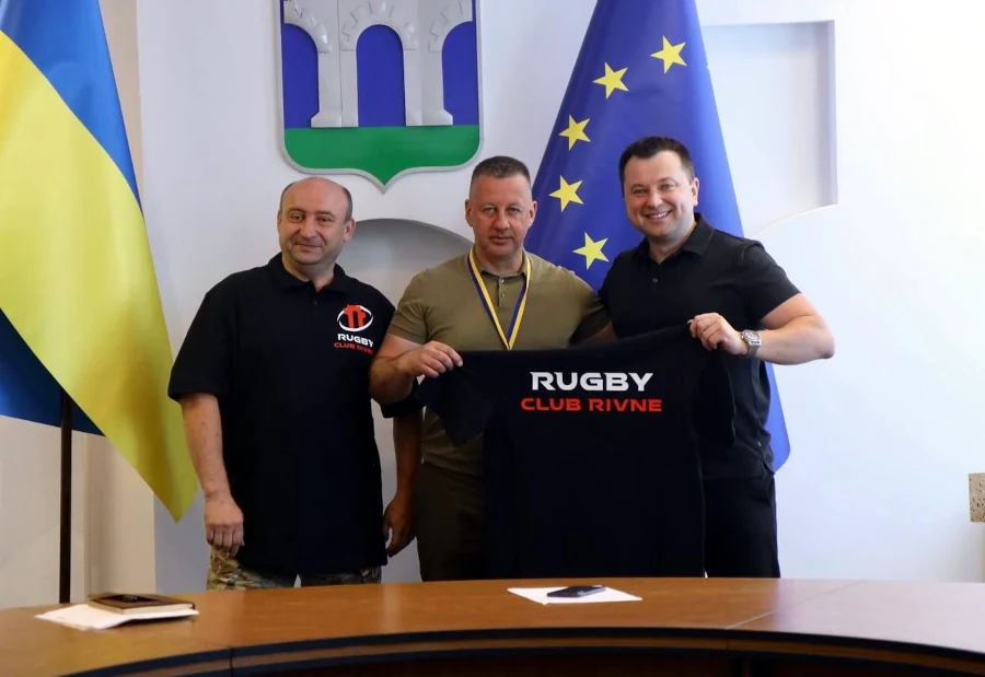 Рівненські регбісти отримали подяки від міськради - фото 2 Рівненські регбісти отримали подяки від міськради - фото 2