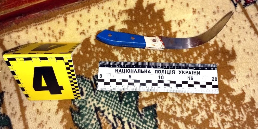 Розбійний напад на жінку вчинив мешканець Сарненського району