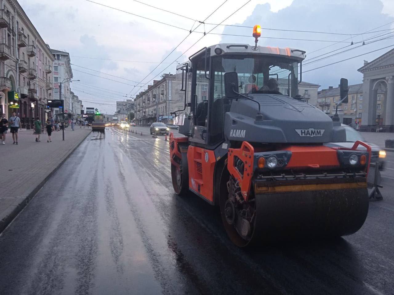 Відновлена зупинка транспорту в центрі Рівного
