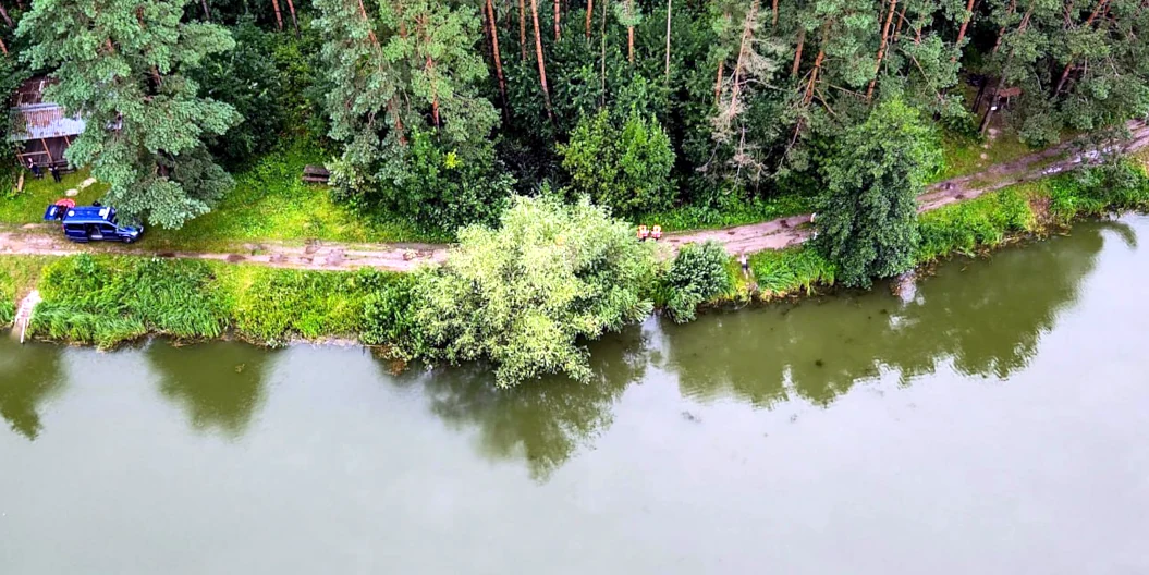 Тіло чоловіка підняли з водойми у Рівненському районі