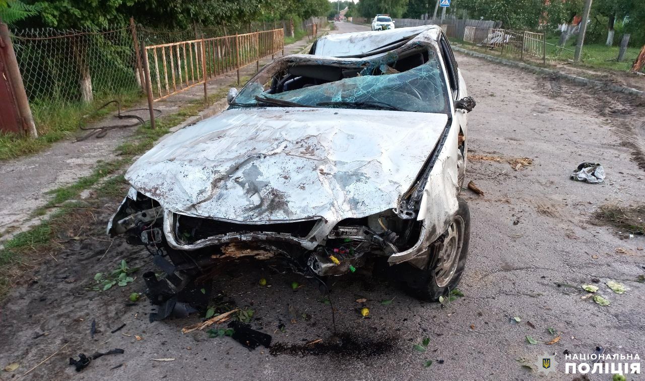 Водій легковика загинув на Рівненщині