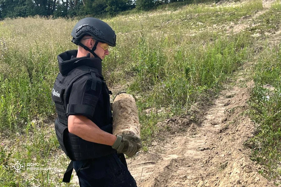 30 німецьких боєприпасів часів Другої світової війни знищили в Рівному - фото 1 30 німецьких боєприпасів часів Другої світової війни знищили в Рівному - фото 1