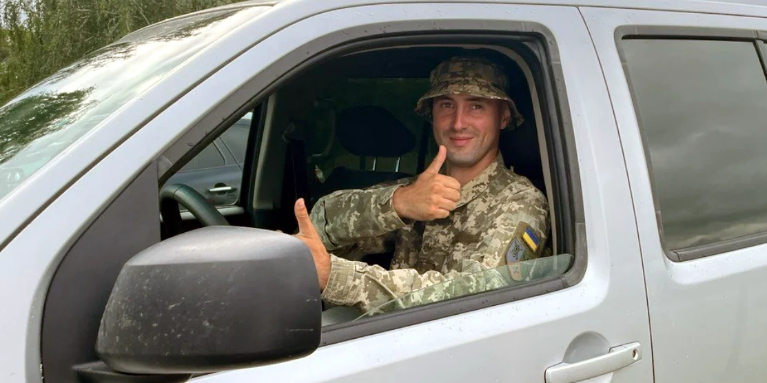 Чергове авто військовій частині передали працівники “Рівнеобленерго”