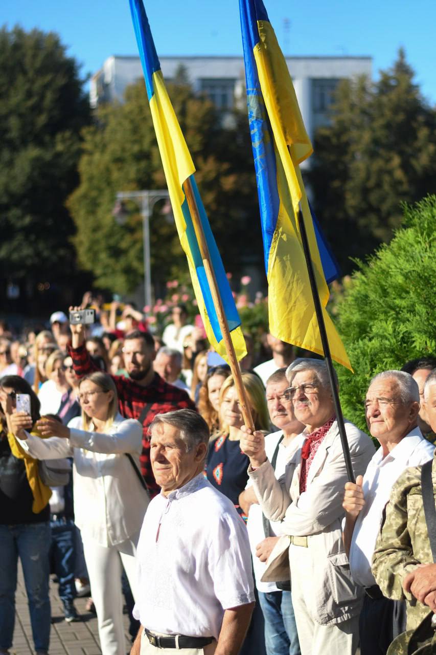 Урочистості до Дня Державного прапора