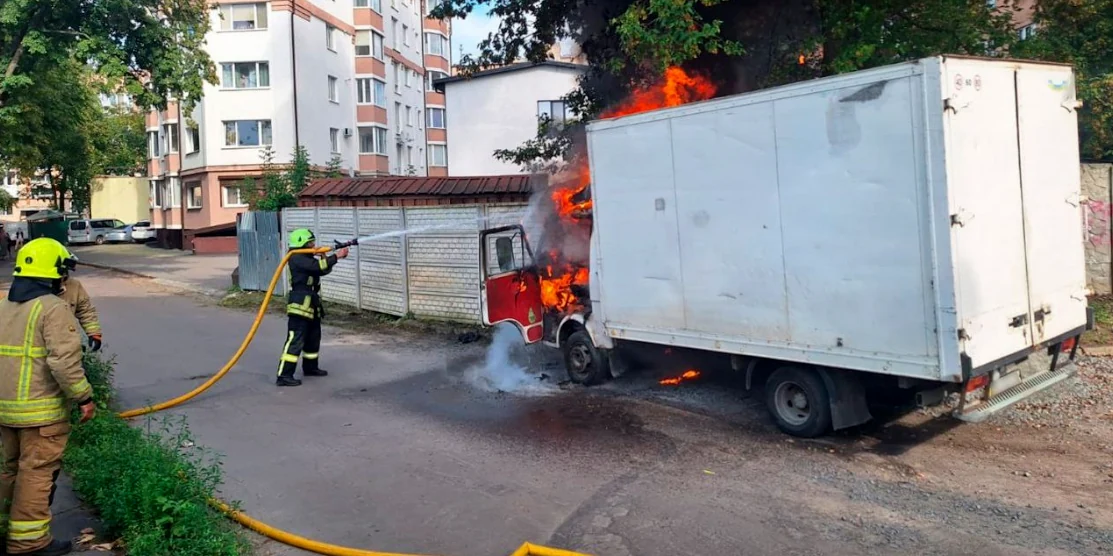 Вантажівка горіла у Рівному
