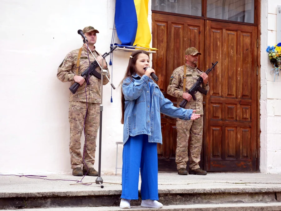 Меморіальну дошку на честь загиблого Героя Іллі Серка відкрили у Рівному - фото 1