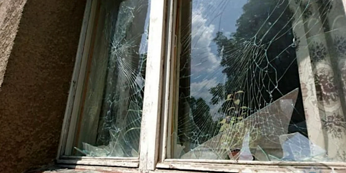 Куди звертатися рівнянам, в яких вибило вікна внаслідок ракетного удару